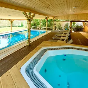 https://resort-therme-airport.bucharesthotelsnow.com