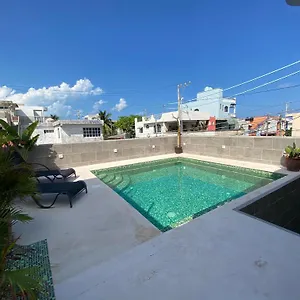 https://villas-chukum.quintano-roohotels.com