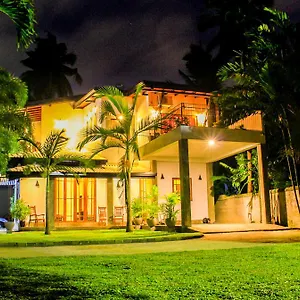 https://villa-dominikku.kandyhotelsnow.com