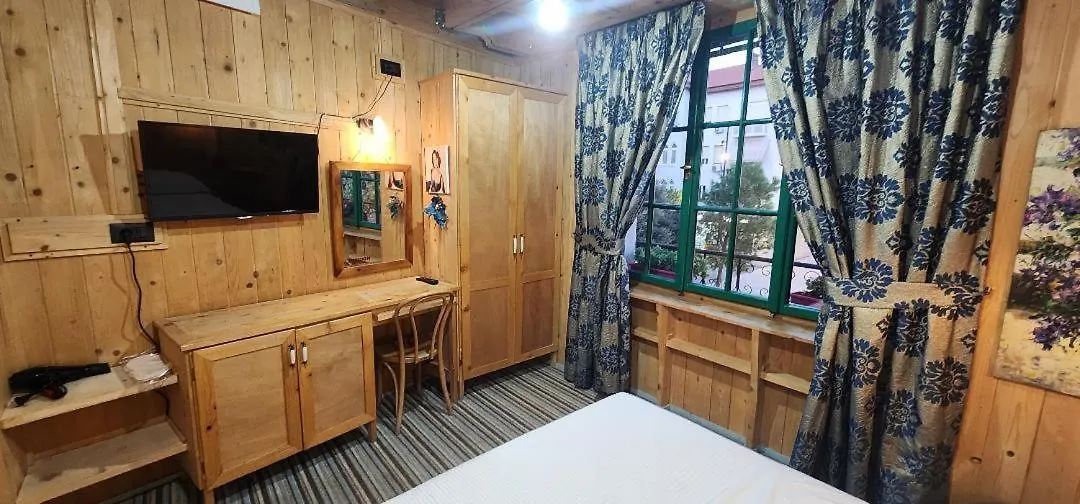 Bed & Breakfast Hotel London Tirana Albania