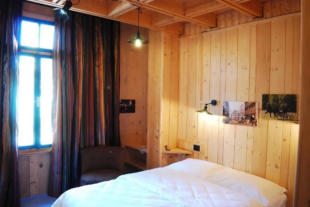 Bed & Breakfast Hotel London Tirana