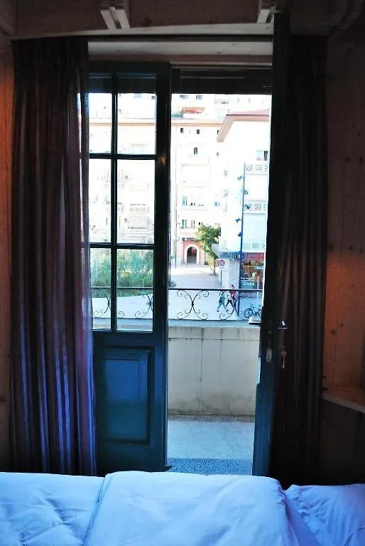 Hotel London Tirana Bed & Breakfast